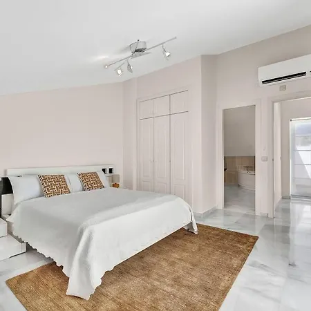 700m 2 Golden Mile Beaches And Puente V112 Holiday home Marbella