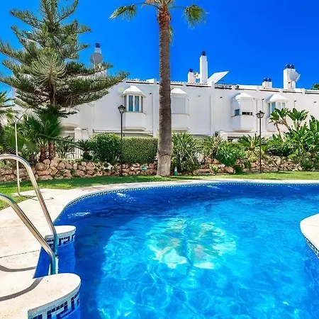 Holiday home 700m 2 Golden Mile Beaches And Puente V112